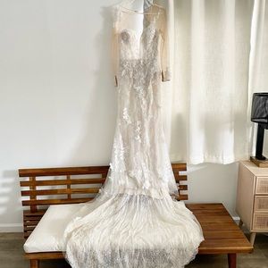 Ivory 4D flowing flowers with high slit wedding dress size 8